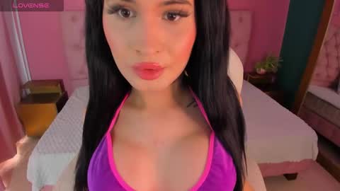 Snapshot of vain_sexualxx chatting on 09.22.25 luna online show from 09.22.25