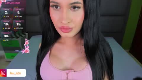 Snapshot of vain_sexualxx chatting on 09.26.25 luna online show from 09.26.25