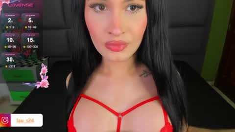 Snapshot of vain_sexualxx chatting on 09.27.25 luna online show from 09.27.25