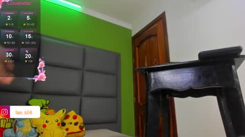 Snapshot of vain_sexualxx chatting on 10.18.25 luna online show from 10.18.25