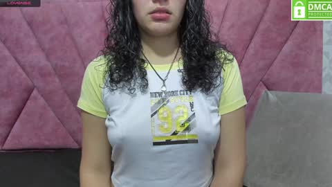 Snapshot of vainilla_cam chatting on 12.15.24 Vainilla online show from 12.15.24