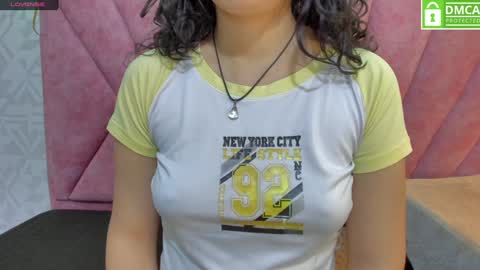 Snapshot of vainilla_cam chatting on 12.18.24 Vainilla online show from 12.18.24