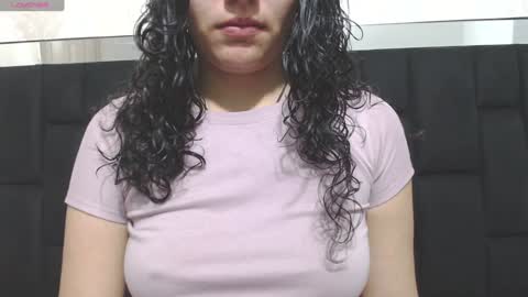 Snapshot of vainilla_cam chatting on 12.19.24 Vainilla online show from 12.19.24