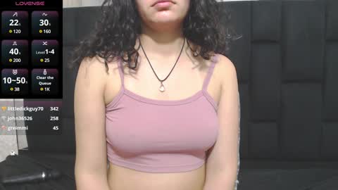 Snapshot of vainilla_cam chatting on 12.19.24 Vainilla online show from 12.19.24