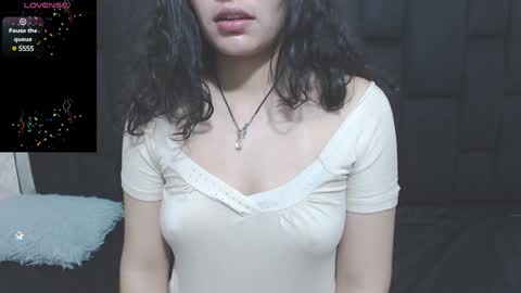 Snapshot of vainilla_cam chatting on 01.08.25 Vainilla online show from 01.08.25