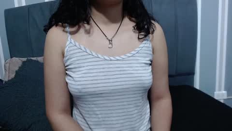 Snapshot of vainilla_cam chatting on 01.15.25 Vainilla online show from 01.15.25