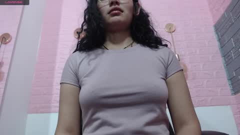 Snapshot of vainilla_cam chatting on 01.18.25 Vainilla online show from 01.18.25