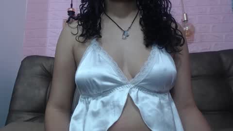 Snapshot of vainilla_cam chatting on 03.03.25 Vainilla online show from 03.03.25