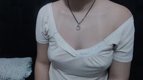 Snapshot of vainilla_cam chatting on 03.09.25 Vainilla online show from 03.09.25