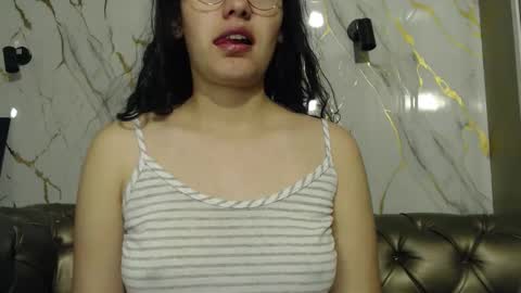 Snapshot of vainilla_cam chatting on 09.09.25 Vainilla online show from 09.09.25