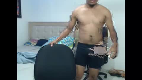 Snapshot of val_sex02 chatting on 02.27.25 val_sex02 online show from 02.27.25