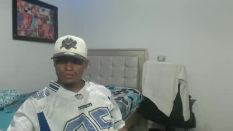 Snapshot of val_sex02 chatting on 03.02.25 val_sex02 online show from 03.02.25