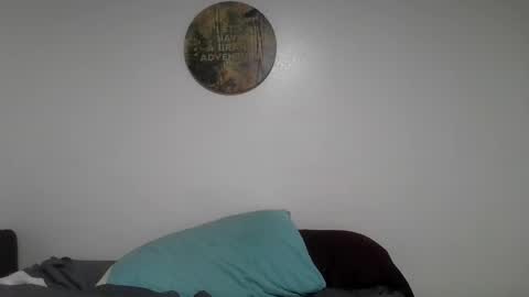 valarieak online show from 10.04.25