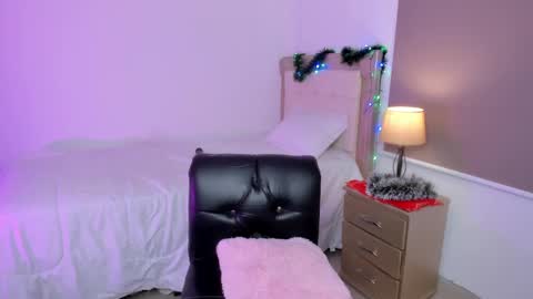 HI IM NEW online show from 12.29.24