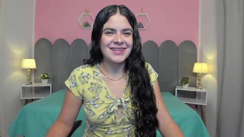 Valentina Montoya online show from 01.04.25