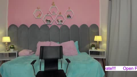 Valentina Montoya online show from 02.04.25