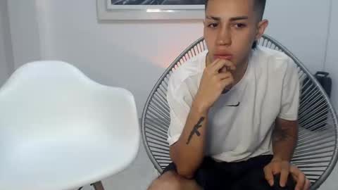 valen paul online show from 11.18.25