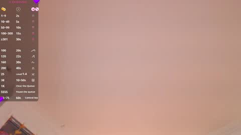 Snapshot of valen_ross_ chatting on 10.31.25 valentina Rossi 3 online show from 10.31.25