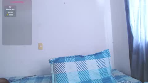 IG-valen mendoza99  twitter valenthompson99 online show from 11.23.25