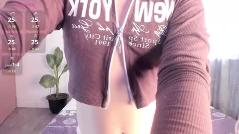 IG-valen mendoza99  twitter valenthompson99 online show from 05.27.26