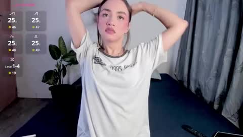 Snapshot of valen_thompson chatting on 06.12.26 IG-valen mendoza99 twitter valenthompson99 online show from 06.12.26