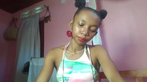 valencia302364 online show from 02.08.25