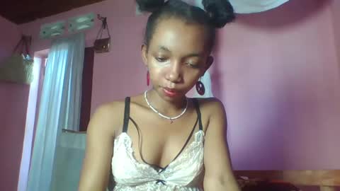 valencia302364 online show from 02.17.25