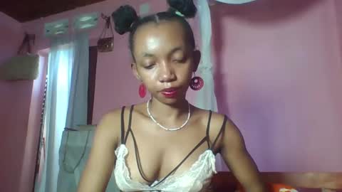 valencia302364 online show from 02.18.25