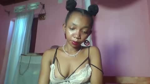 valencia302364 online show from 02.18.25