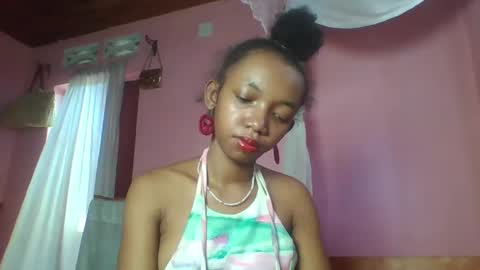 valencia302364 online show from 02.20.25