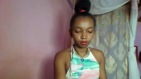 valencia302364 online show from 09.18.25