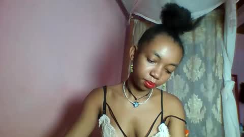 valencia302364 online show from 10.18.25