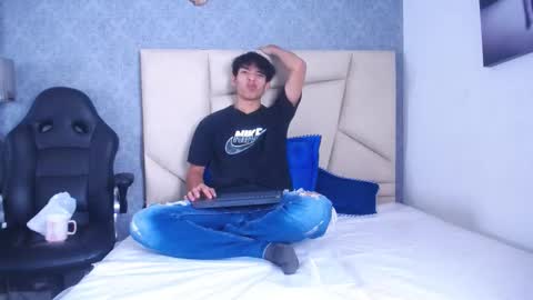 Snapshot of valenorlerot chatting on 10.08.25 Valenor online show from 10.08.25