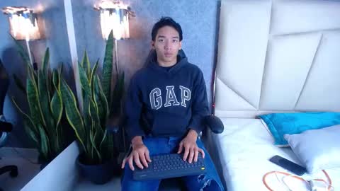 Snapshot of valenorlerot chatting on 10.25.25 Valenor online show from 10.25.25