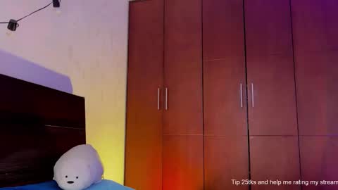   Valentin  independent Cam Boy     online show from 12.29.24