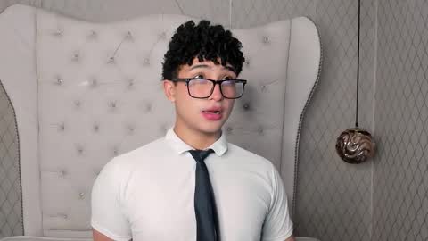 Valentin0 online show from 11.03.25