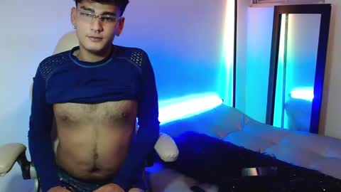 Snapshot of valentin_peach chatting on 09.10.25 valentin_peach online show from 09.10.25