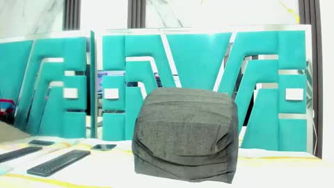 Snapshot of valentina_eboni chatting on 09.19.25 Sharon online show from 09.19.25