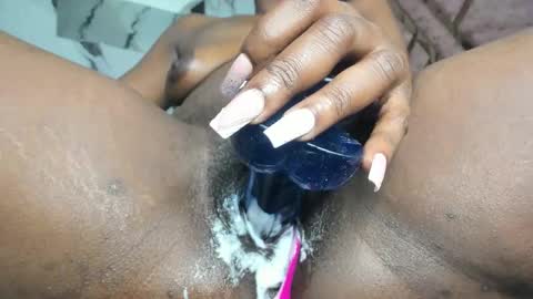 Snapshot of valentina_eboni chatting on 10.29.25 Sharon online show from 10.29.25