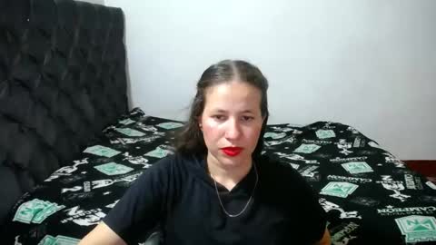Snapshot of valentina_hz chatting on 10.15.25 valentina_hz online show from 10.15.25