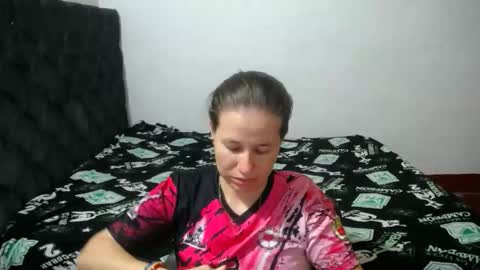 Snapshot of valentina_hz chatting on 10.18.25 valentina_hz online show from 10.18.25