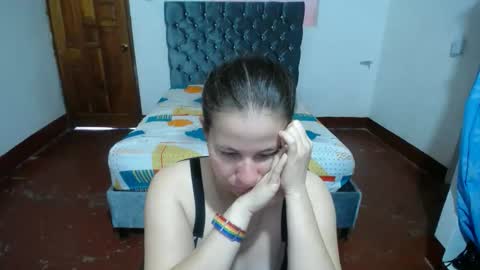 Snapshot of valentina_hz chatting on 10.29.25 valentina_hz online show from 10.29.25