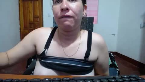 Snapshot of valentina_hz chatting on 10.30.25 valentina_hz online show from 10.30.25