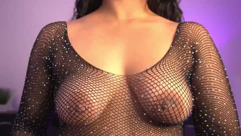 VALENTINA online show from 01.04.25