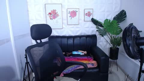 Valentina  online show from 10.25.25