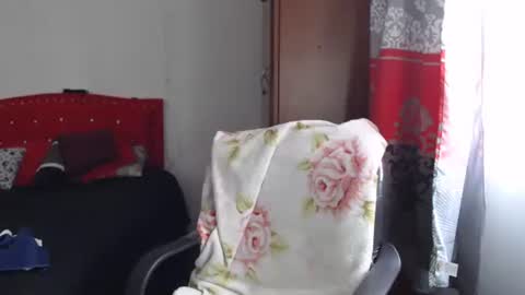Snapshot of valentina_nappi96 chatting on 02.19.25 VALE online show from 02.19.25