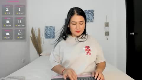 valentina_owens online show from 11.23.25