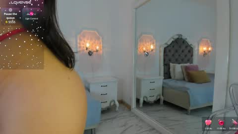 Snapshot of valentina_ross_ chatting on 05.06.26 Valentina online show from 05.06.26