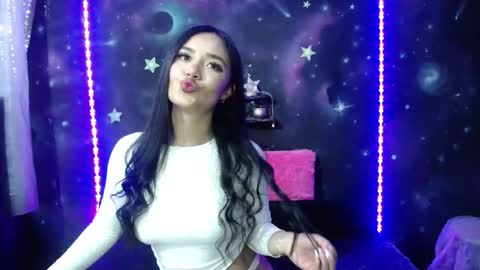 valentinarojass_ online show from 02.17.26