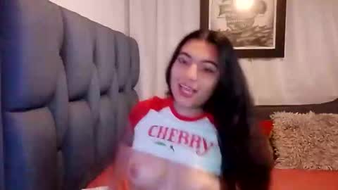 valentinasmith18 online show from 05.21.26